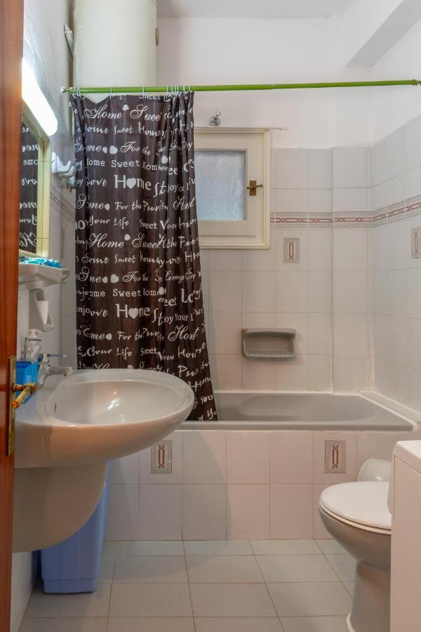Villa Emily Achílleion Esterno foto