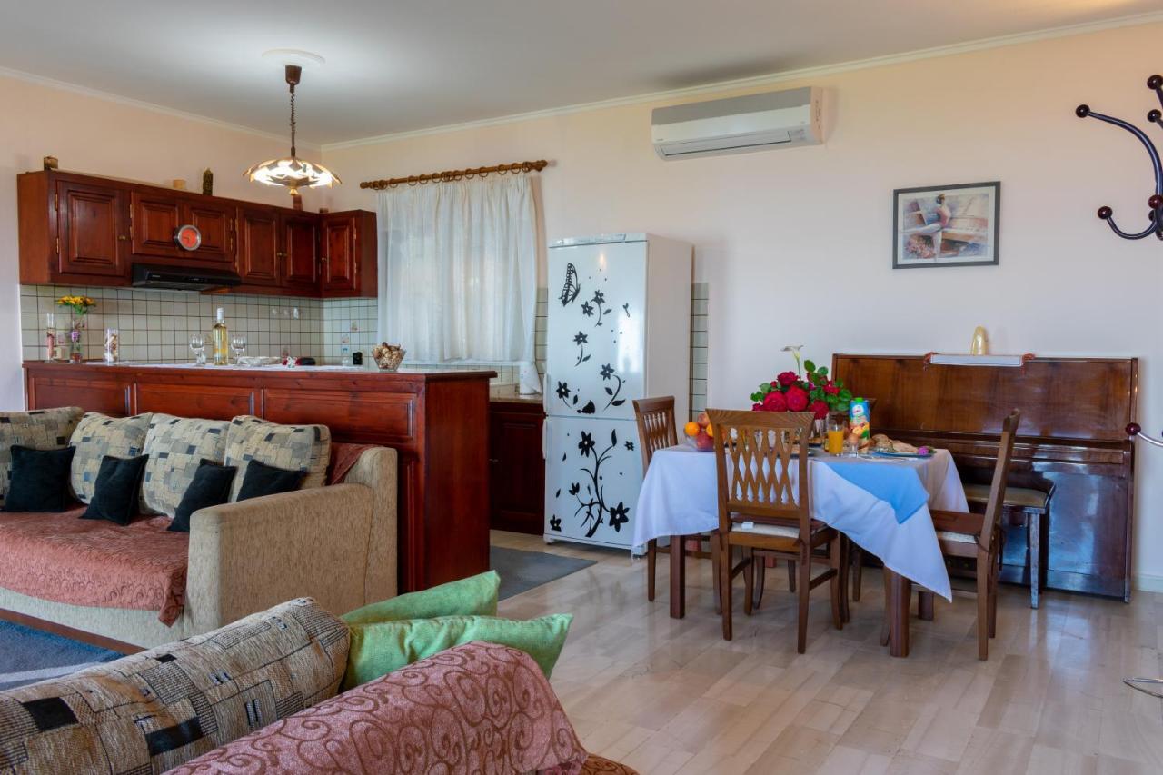 Villa Emily Achílleion Esterno foto