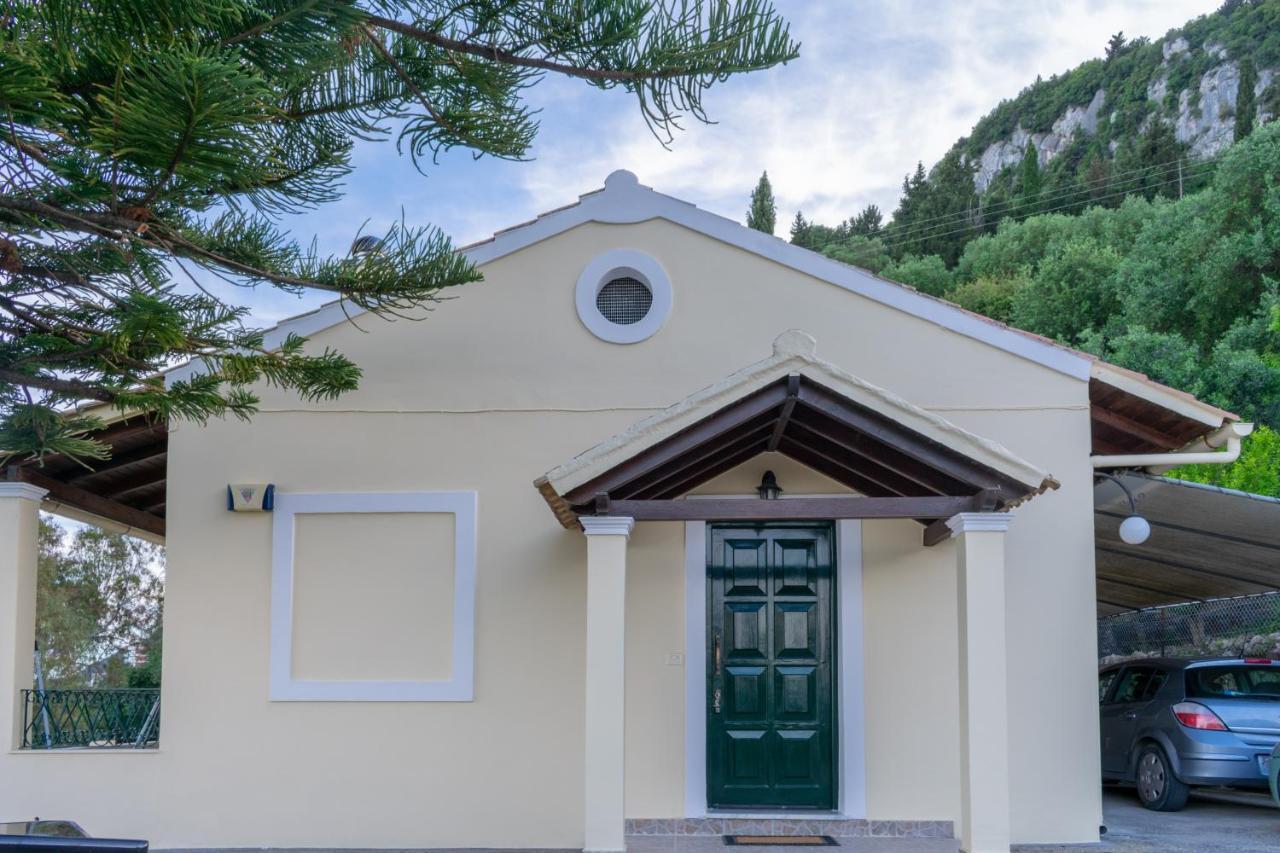 Villa Emily Achílleion Esterno foto
